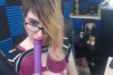Reneestatic Whispering And Giving Sloppy engulf