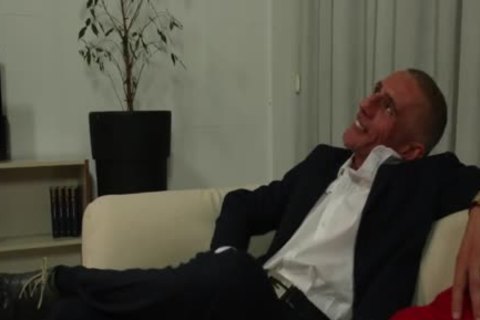 Ts female-dom Ingrid Moreira receives Buttfucked