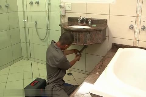 Plumber boy poked ladyboy
