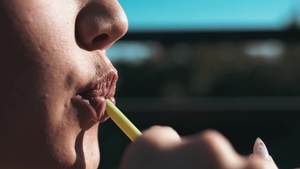 Transsensual: Tranny Daisy Taylor sucking cock